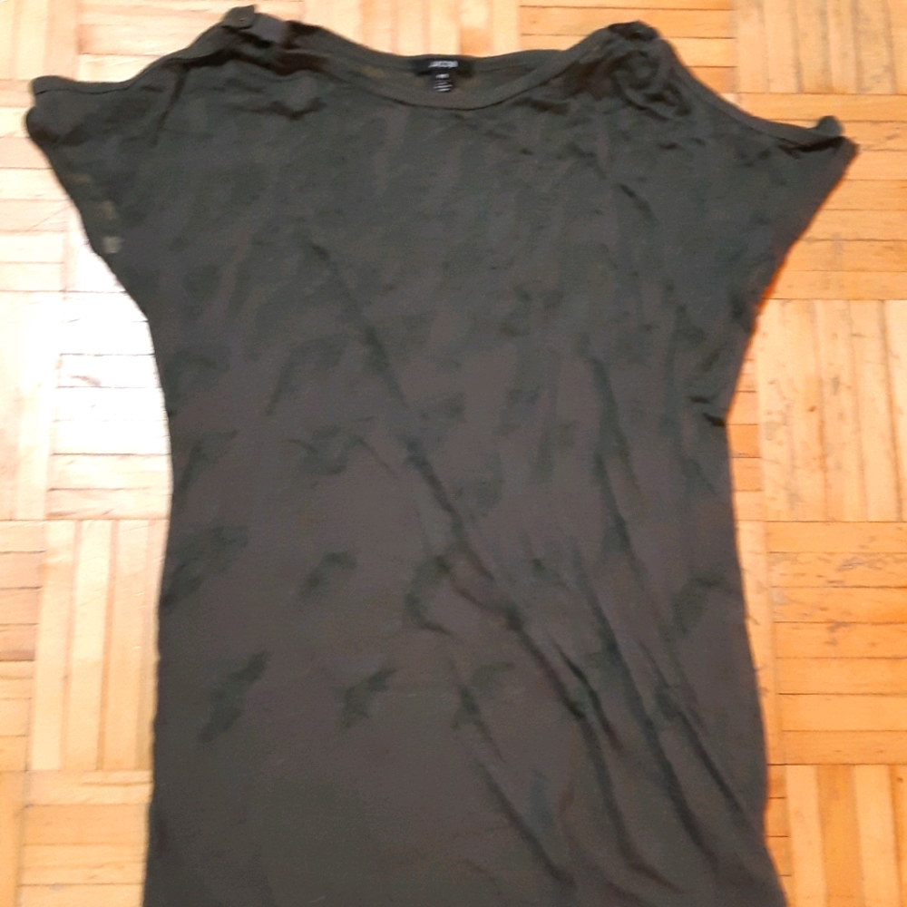 Slight animal print tee